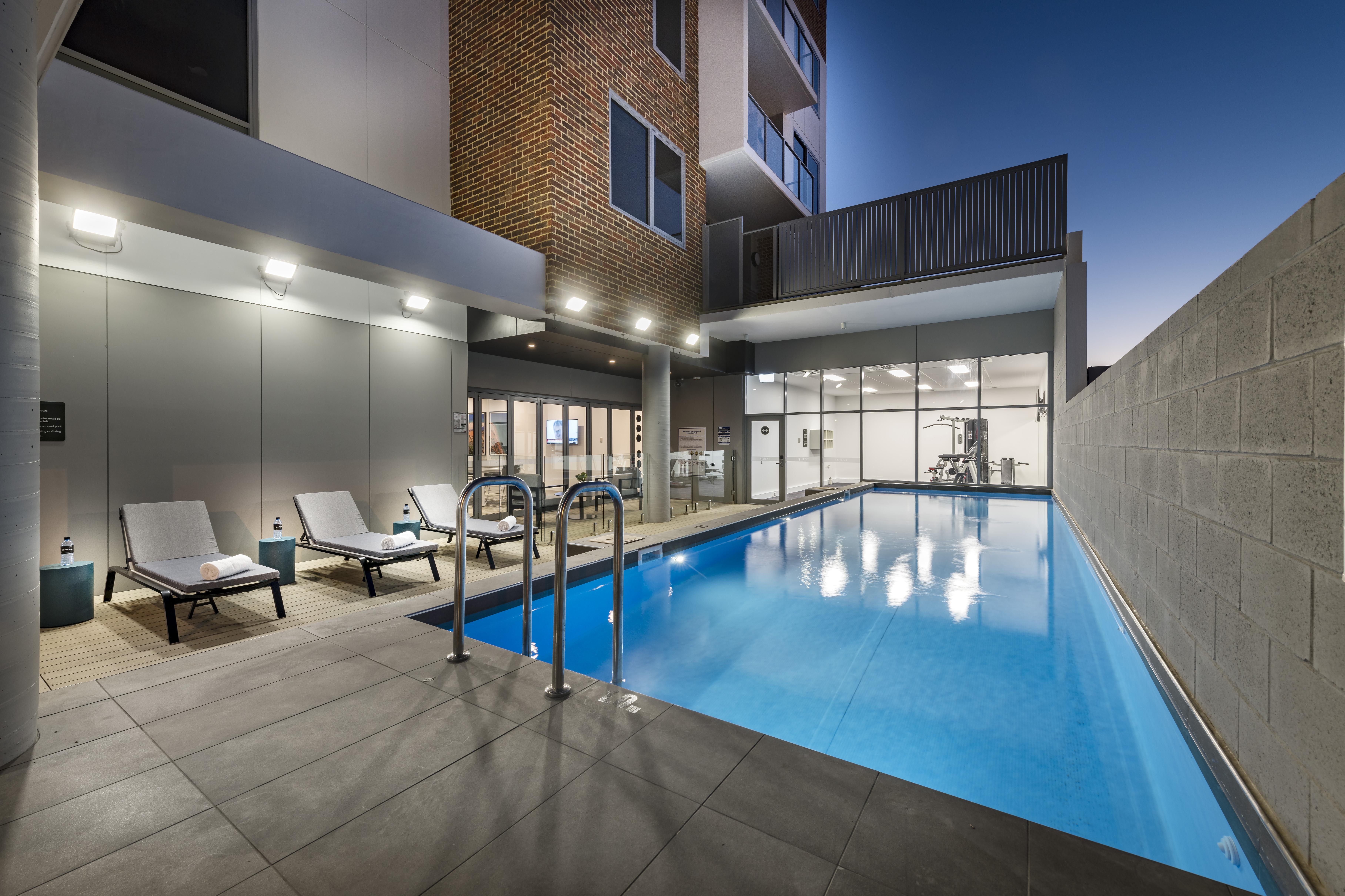 Quest Midland Aparthotel Buitenkant foto